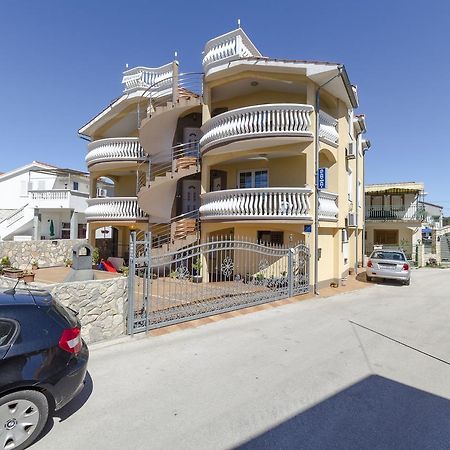 Apartmani Ana Juricev Vodice Zewnętrze zdjęcie