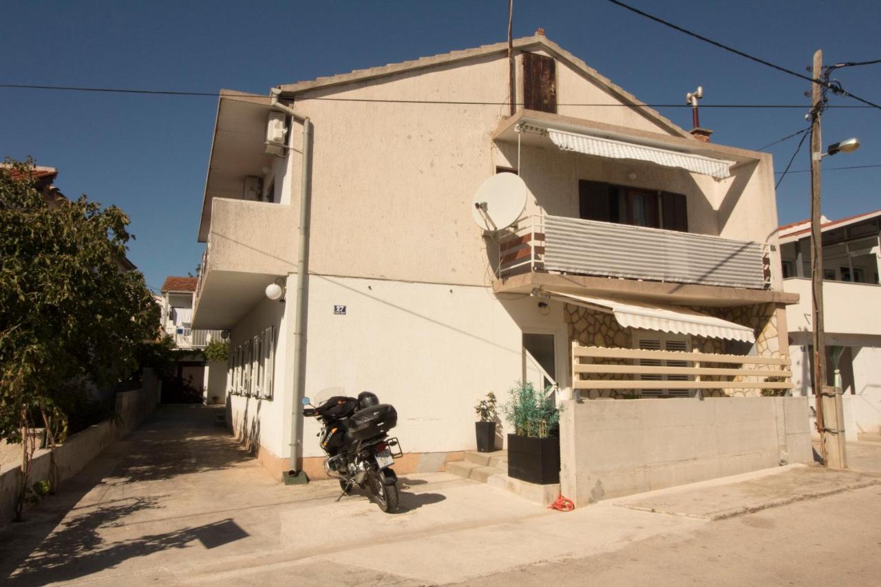 Apartmani Ana Juricev Vodice Zewnętrze zdjęcie