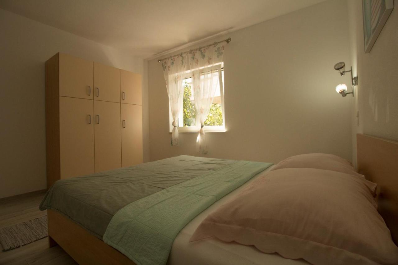 Apartmani Ana Juricev Vodice Zewnętrze zdjęcie