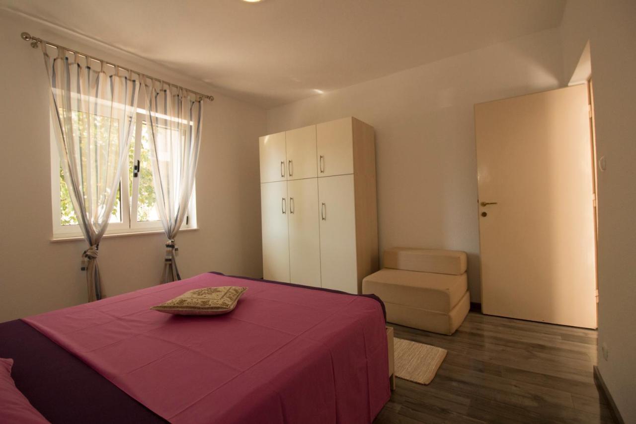 Apartmani Ana Juricev Vodice Zewnętrze zdjęcie
