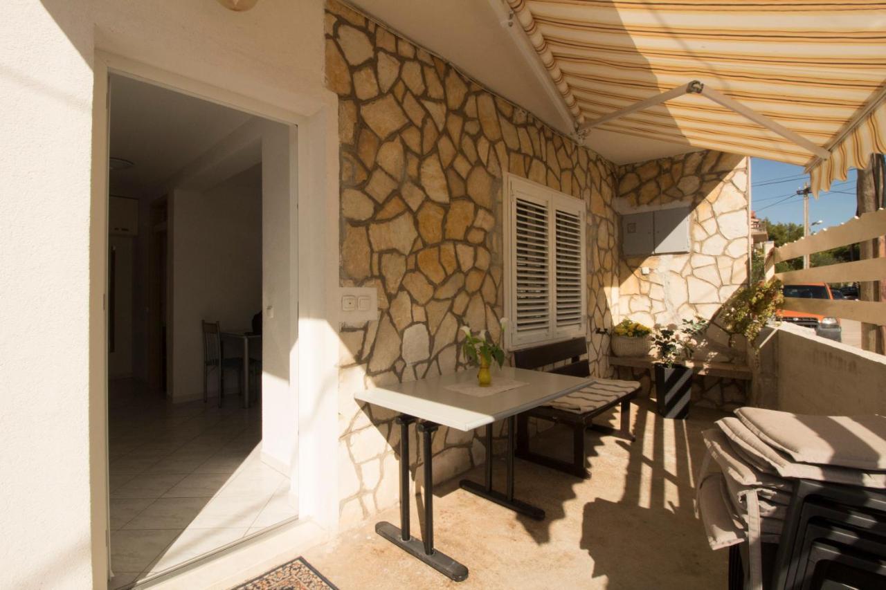 Apartmani Ana Juricev Vodice Zewnętrze zdjęcie