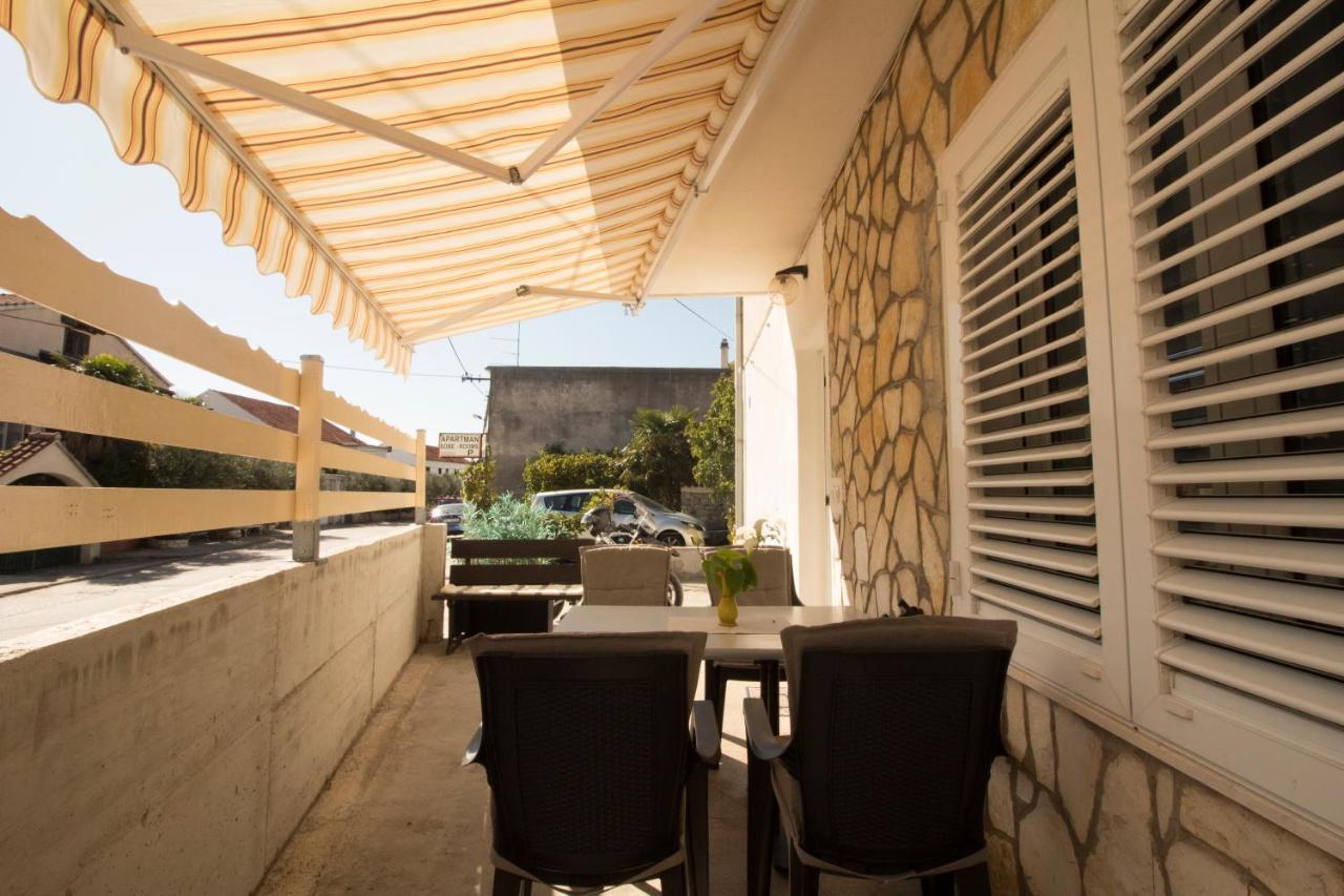 Apartmani Ana Juricev Vodice Zewnętrze zdjęcie