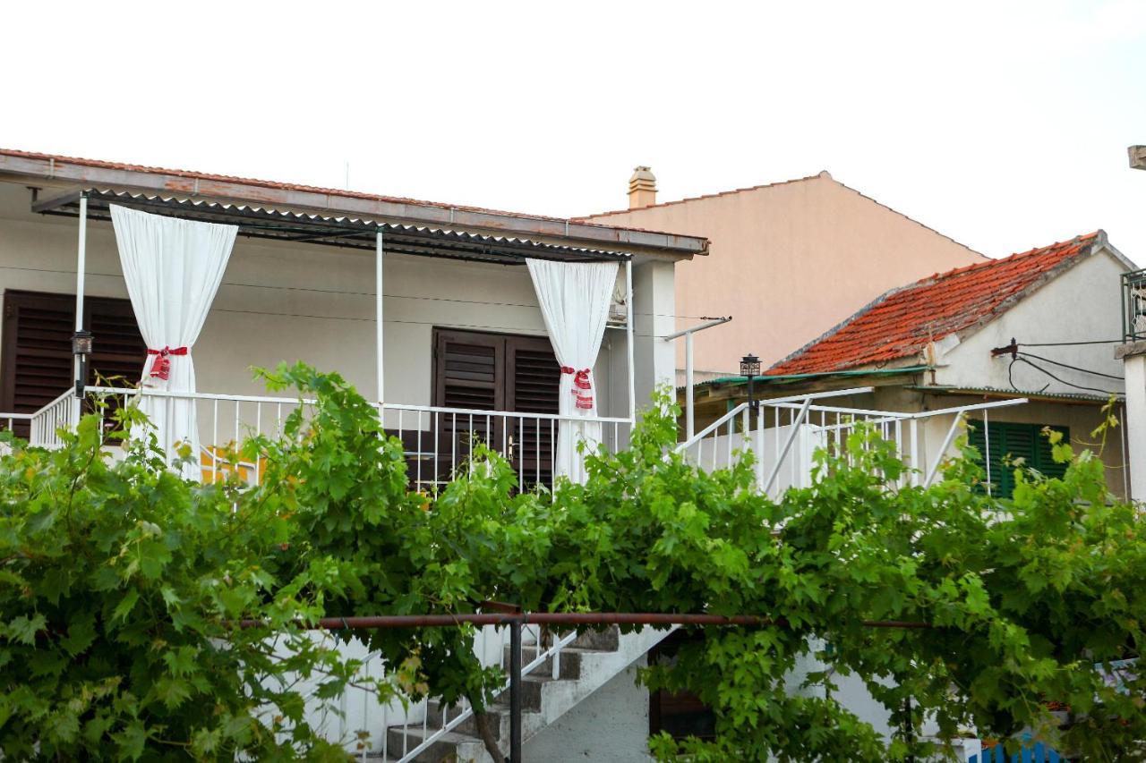 Apartmani Ana Juricev Vodice Zewnętrze zdjęcie