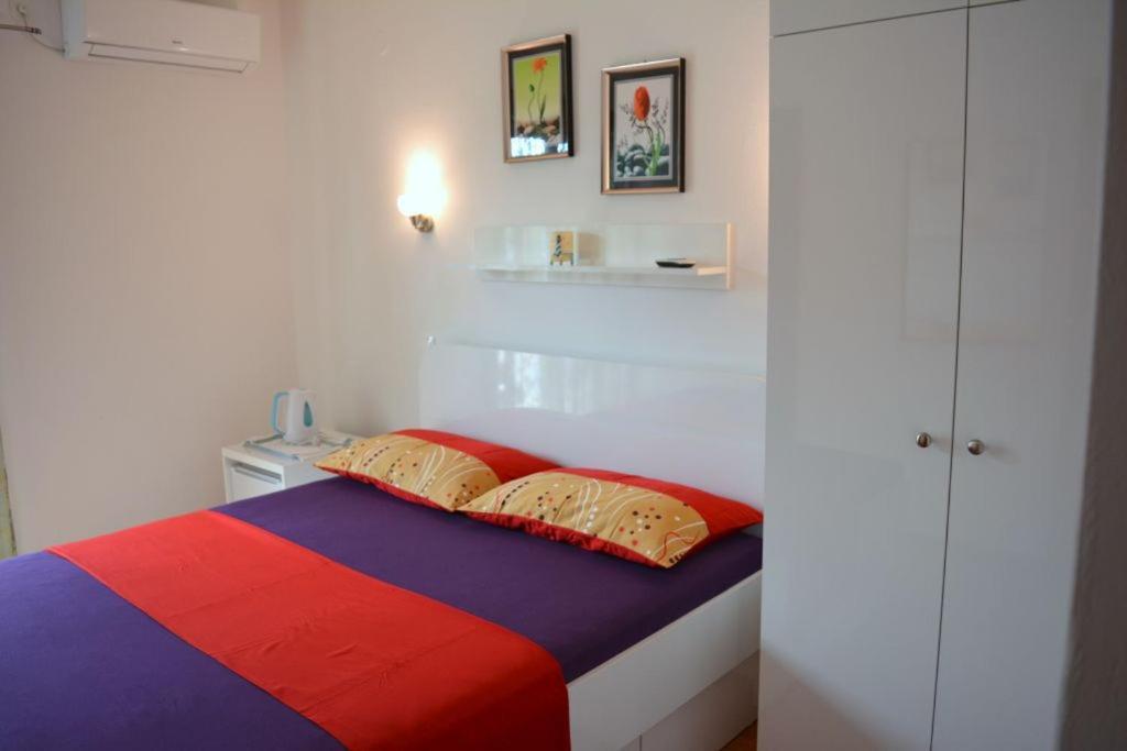 Apartmani Ana Juricev Vodice Zewnętrze zdjęcie