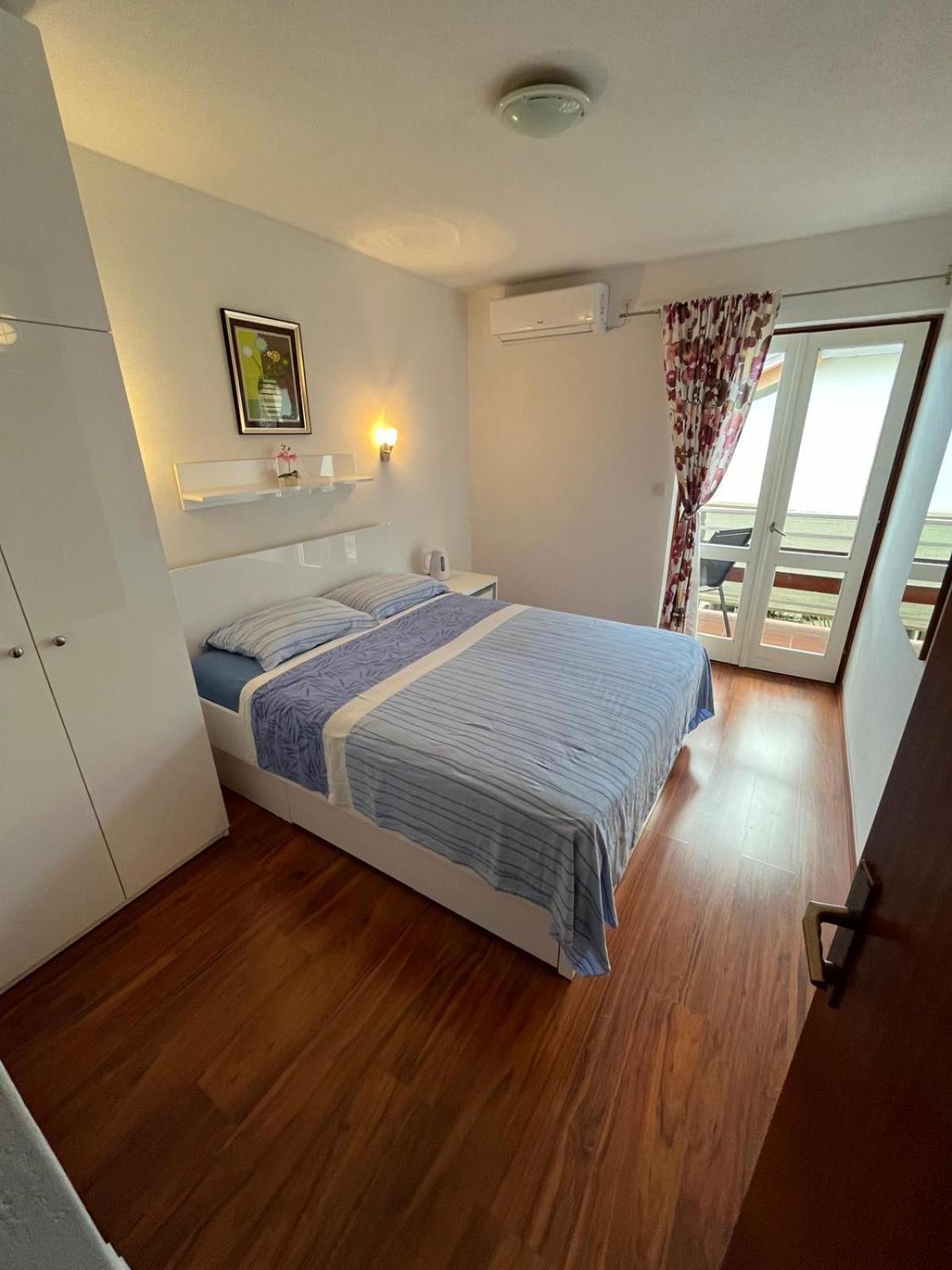 Apartmani Ana Juricev Vodice Zewnętrze zdjęcie