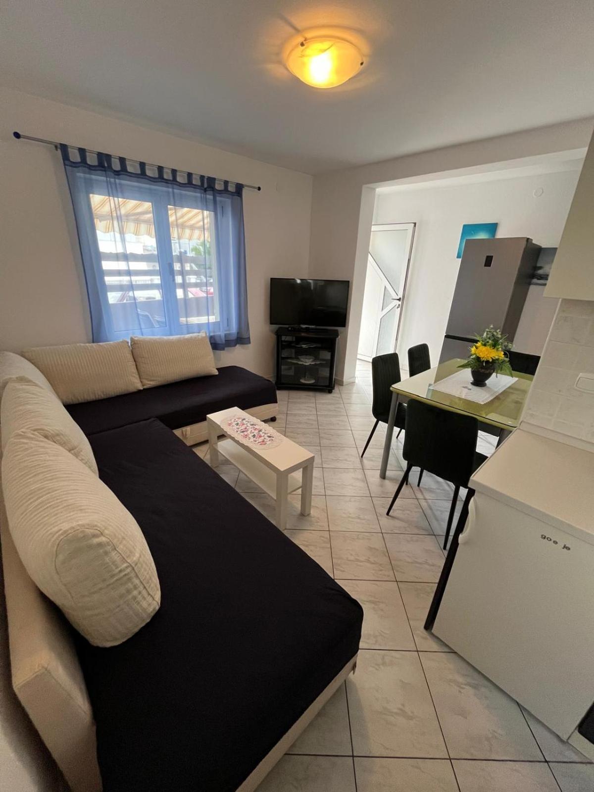 Apartmani Ana Juricev Vodice Zewnętrze zdjęcie