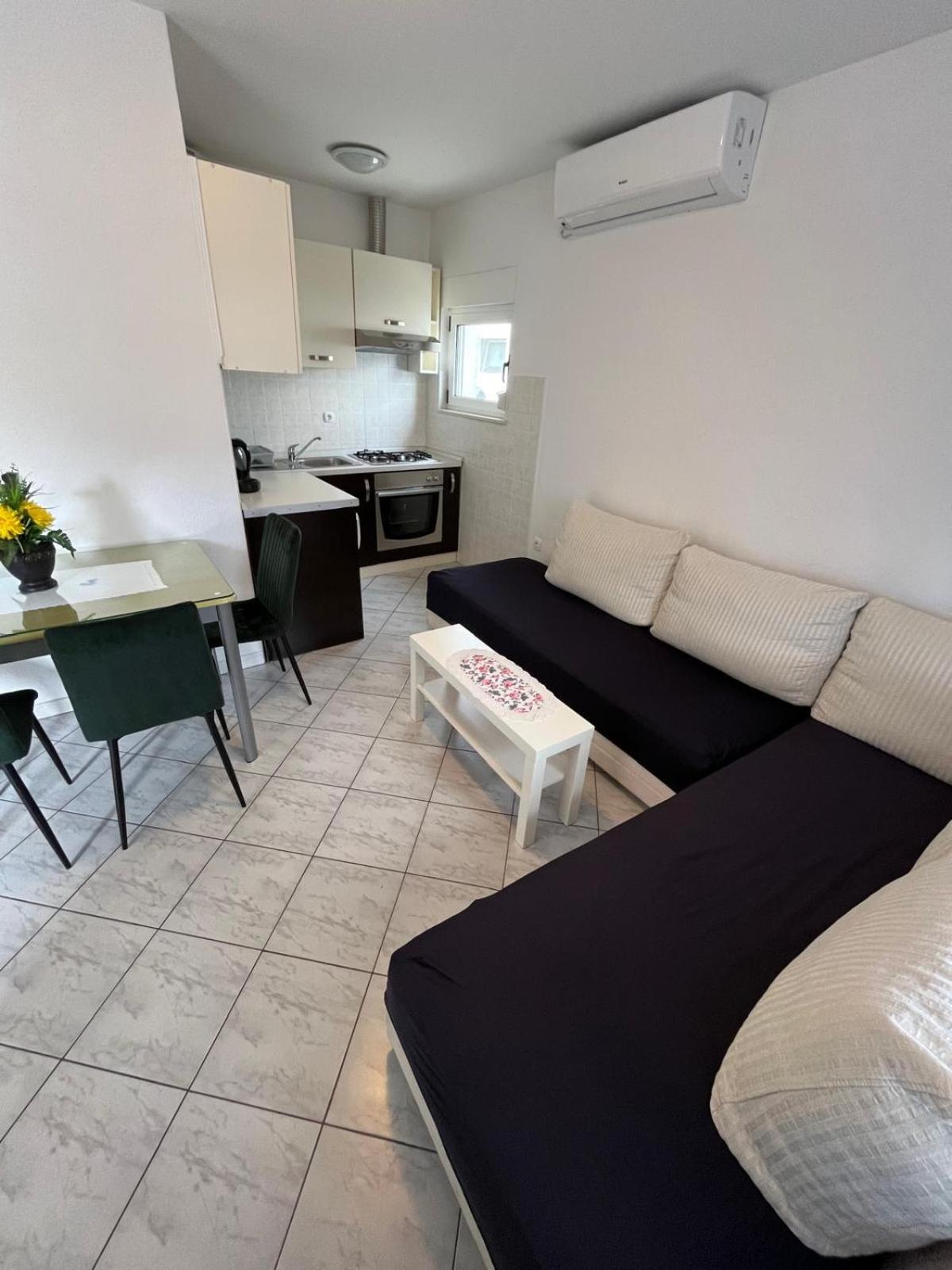 Apartmani Ana Juricev Vodice Zewnętrze zdjęcie