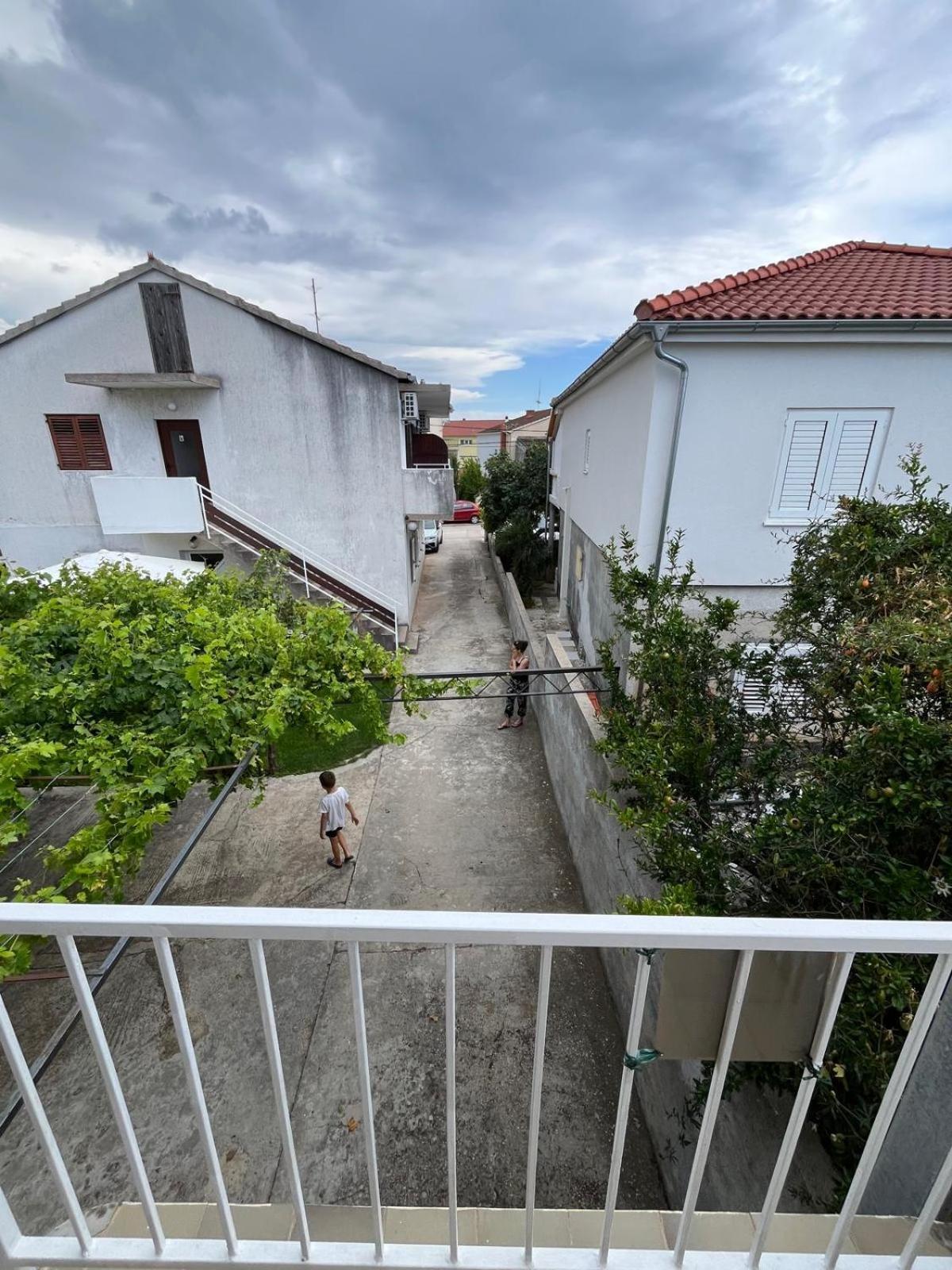 Apartmani Ana Juricev Vodice Zewnętrze zdjęcie