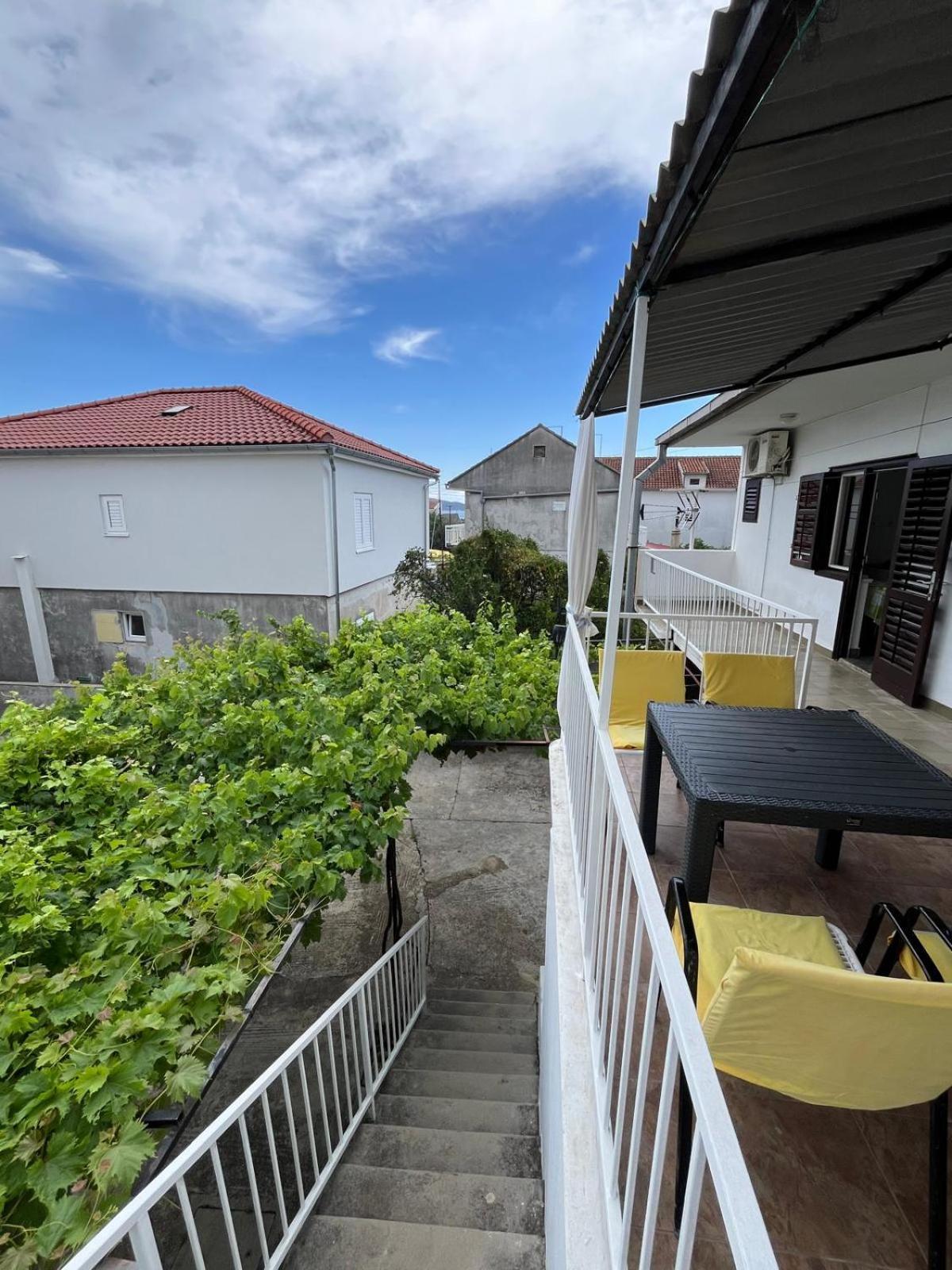 Apartmani Ana Juricev Vodice Zewnętrze zdjęcie