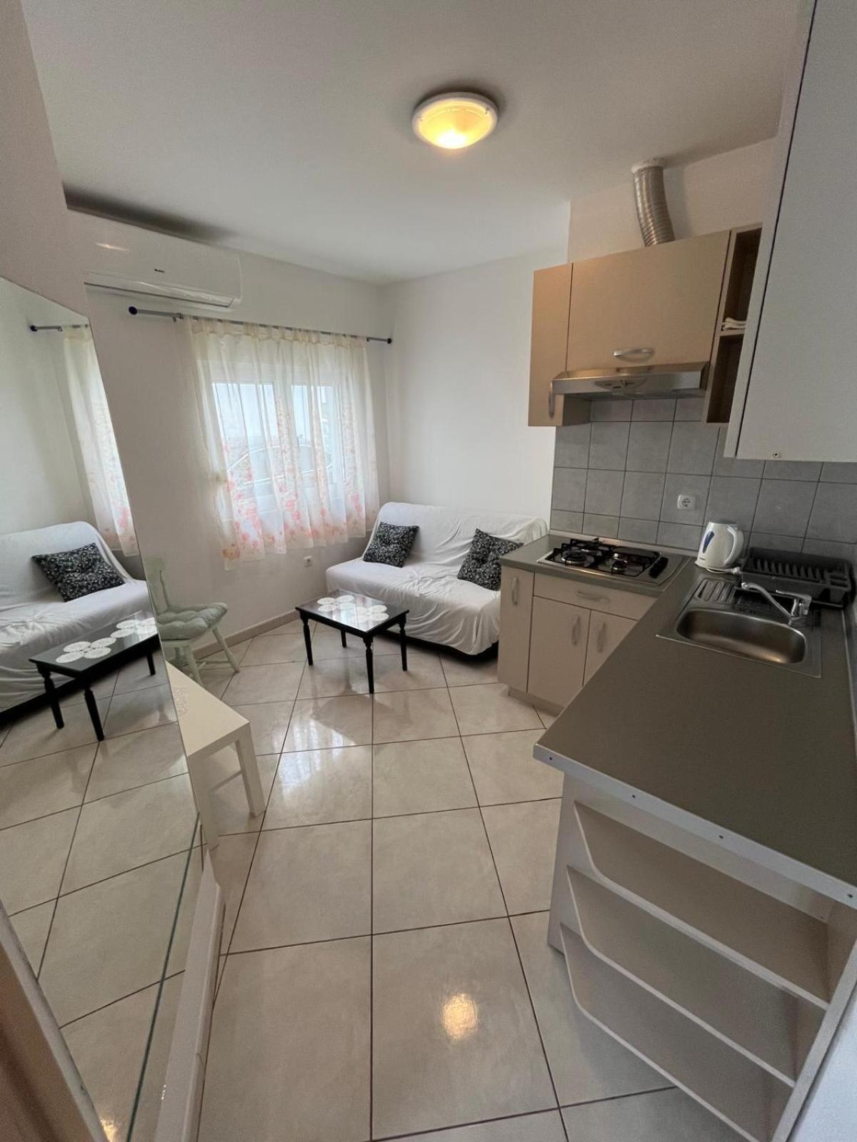Apartmani Ana Juricev Vodice Zewnętrze zdjęcie